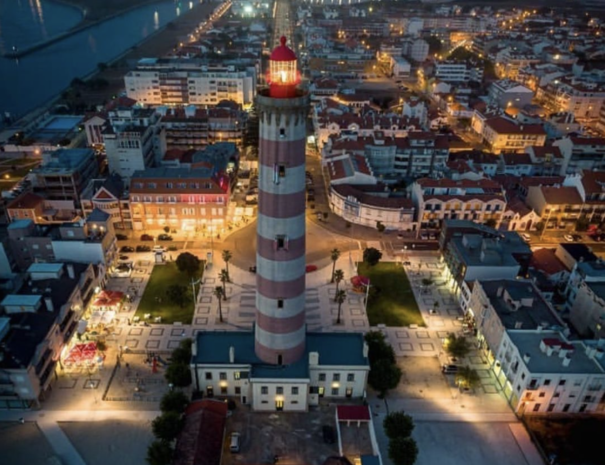 Farol de Aveiro and Barra at night